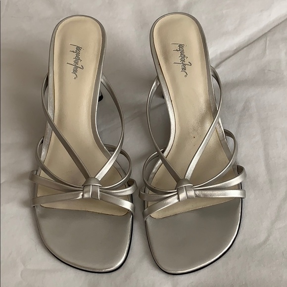 Jacqueline Ferrar Shoes - 🌞Good preowned silver heels